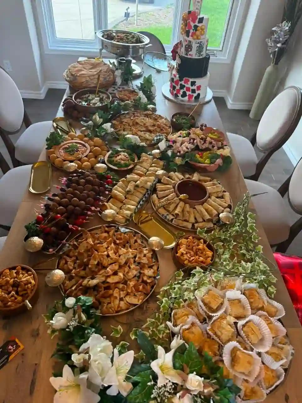 Mediterranean food presentation — 278e3453-7641-4e28-8c2c-0a02c74061e9